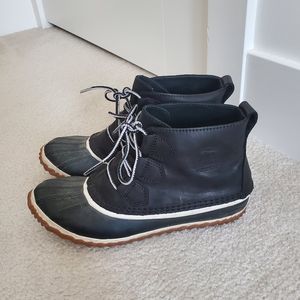Sorel Black and Brown Ankle Boots